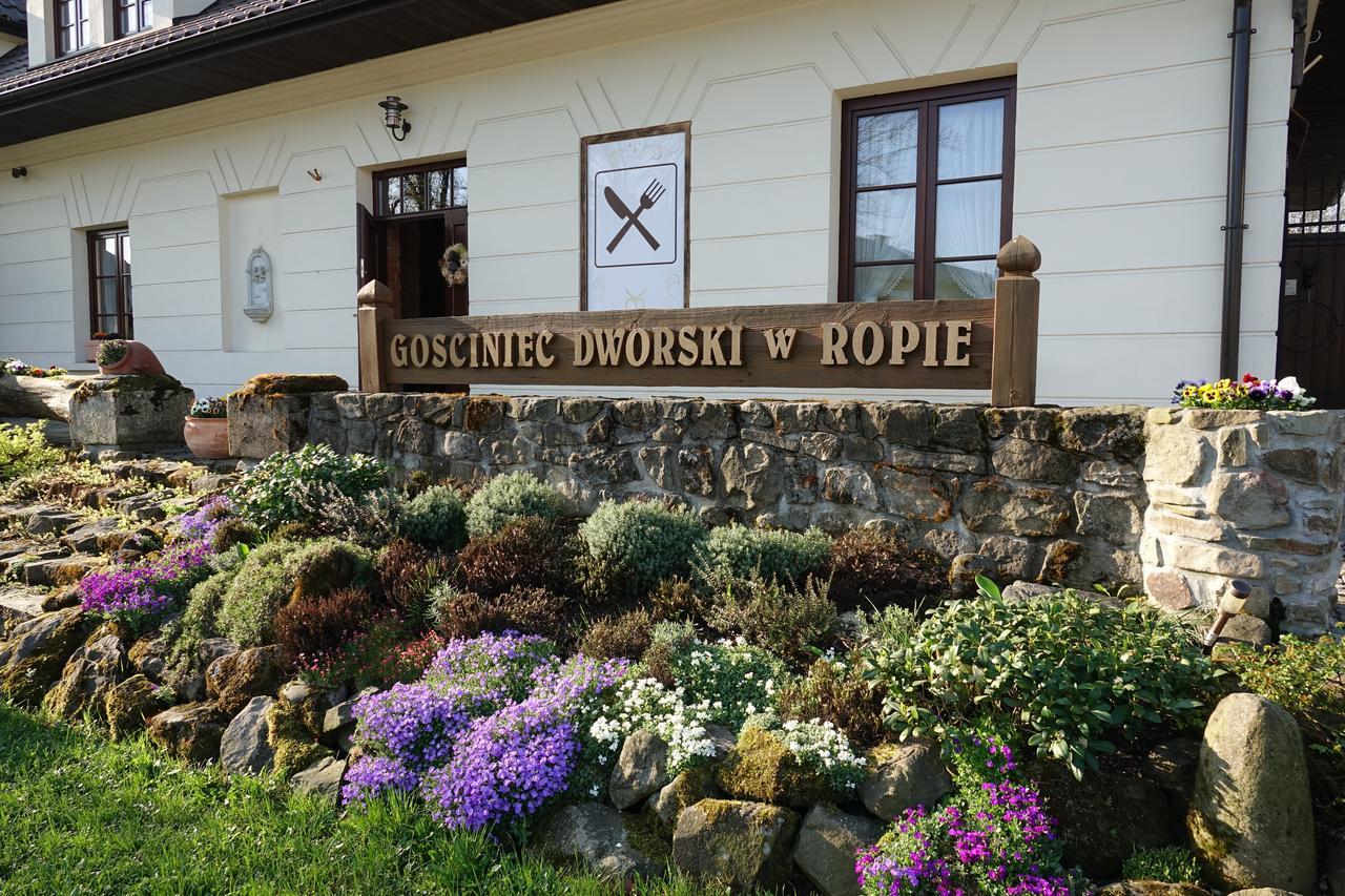 Gosciniec Dworski W Ropie - Pokoje Goscinne Ropa Екстериор снимка